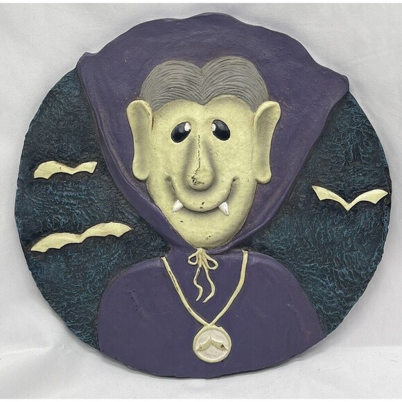 Halloween Vampire Wall DecorWreath Glow in the Dark Round Disc "Glowing Ghouls - Picture 1 of 8